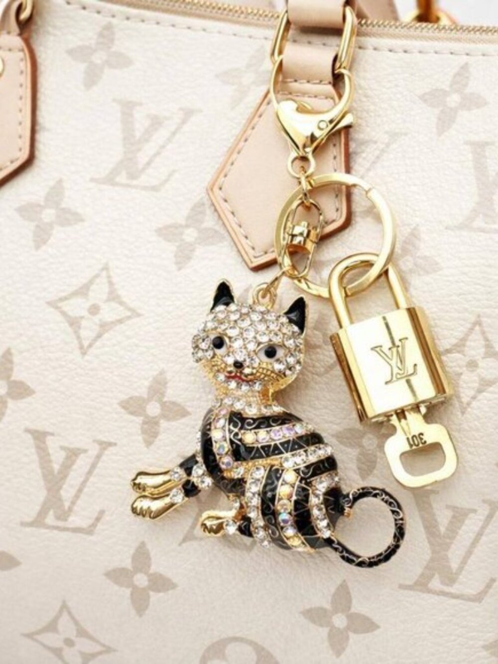 Louis Vuitton Gold Padlock 🔒 Key Set Authentic LV w/ Unbranded Cat Keychain